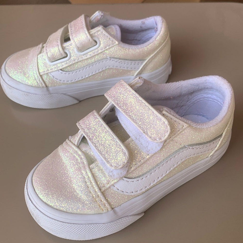 • Glitter Toddler Vans •